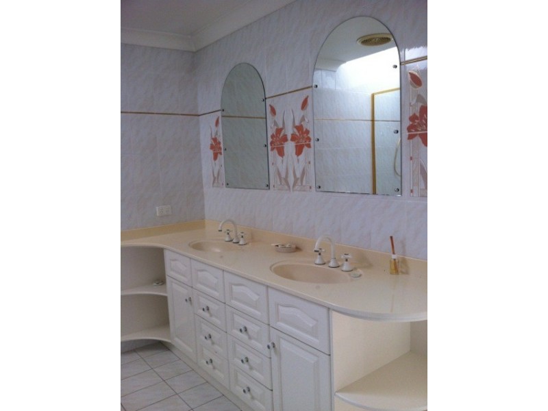 6 MAYWOOD CR, Calamvale QLD 4116