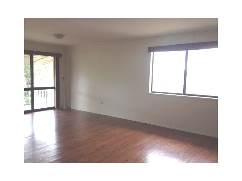 11 Carnoustie Street, Macgregor QLD 4109