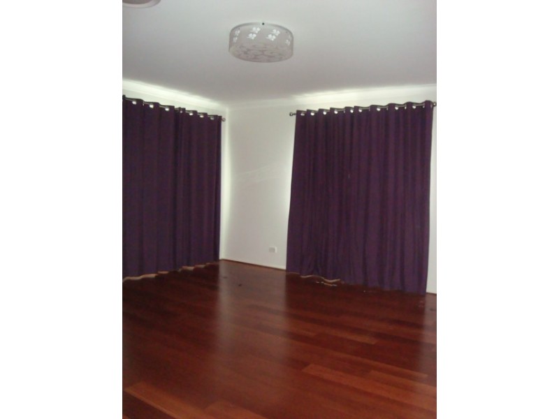 20 PEACHTREE PL, Stretton QLD 4116