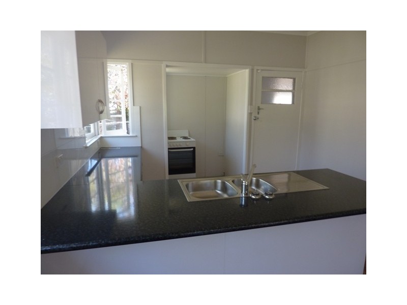 927 Boundary Road, Coopers Plains QLD 4108