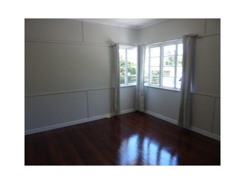 927 Boundary Road, Coopers Plains QLD 4108