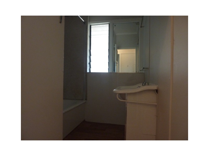 927 Boundary Road, Coopers Plains QLD 4108