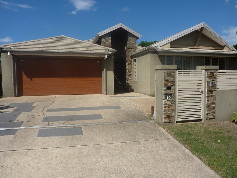 16 Trevi Close, Eight Mile Plains QLD 4113