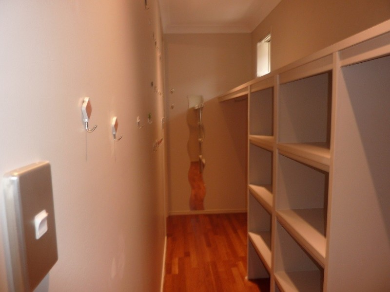 16 Trevi Close, Eight Mile Plains QLD 4113