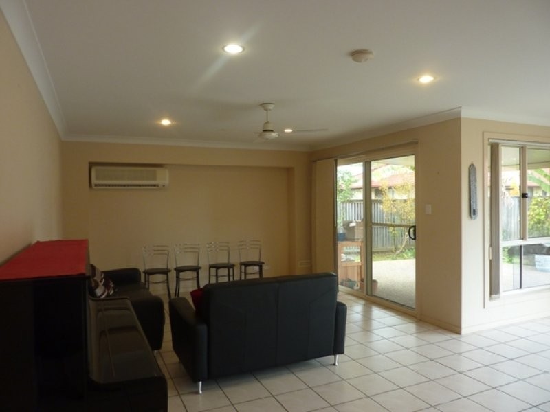 6 Ribbonwood Street, Sunnybank Hills QLD 4109