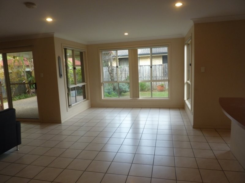 6 Ribbonwood Street, Sunnybank Hills QLD 4109