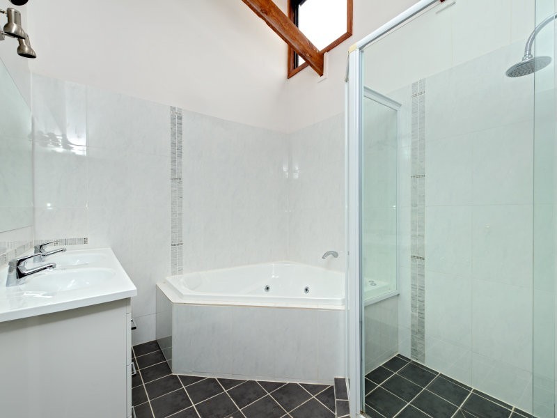 23 Estoril St, Robertson QLD 4109