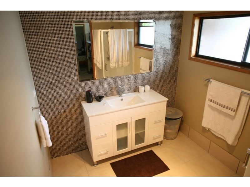 9 Hearnville Street, Robertson QLD 4109