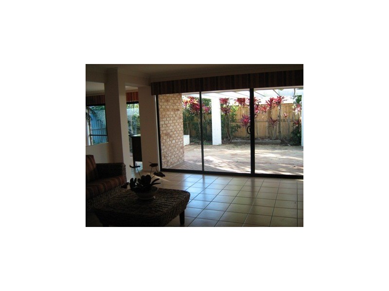 10 Juniper Ct, Stretton QLD 4116