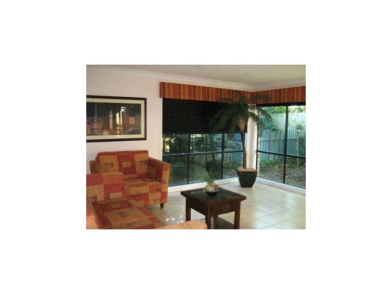 10 Juniper Ct, Stretton QLD 4116