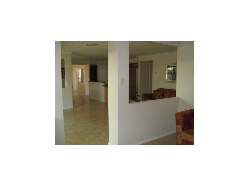 10 Juniper Ct, Stretton QLD 4116