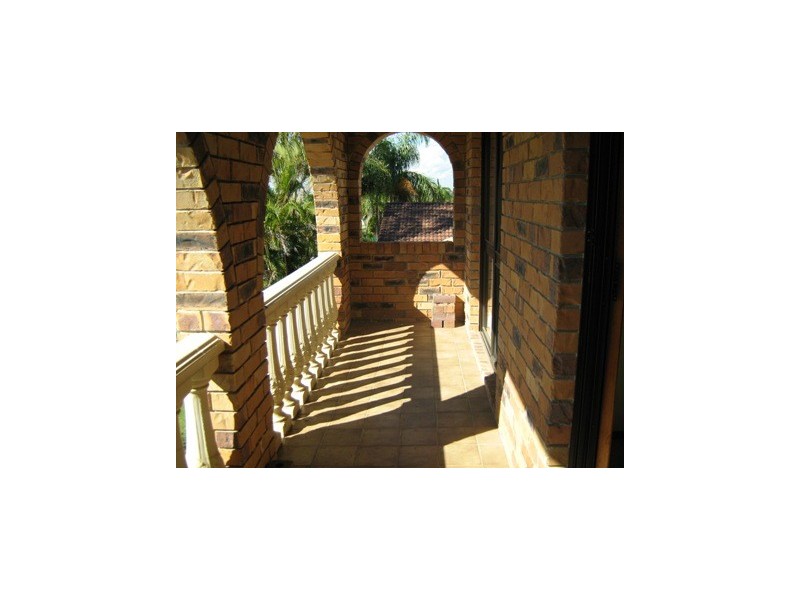 8 Ophelia Court, Sunnybank Hills QLD 4109