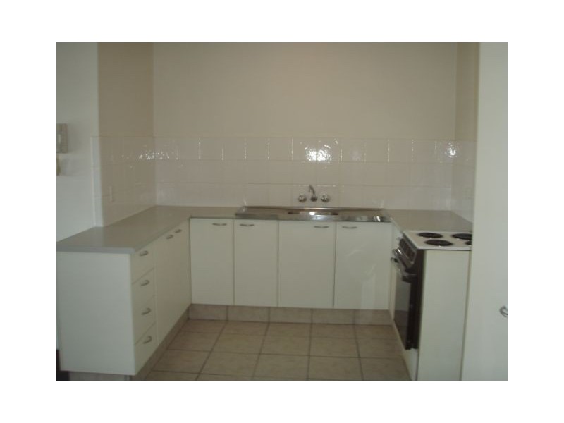 16/9 Bradford Street, Labrador QLD 4215