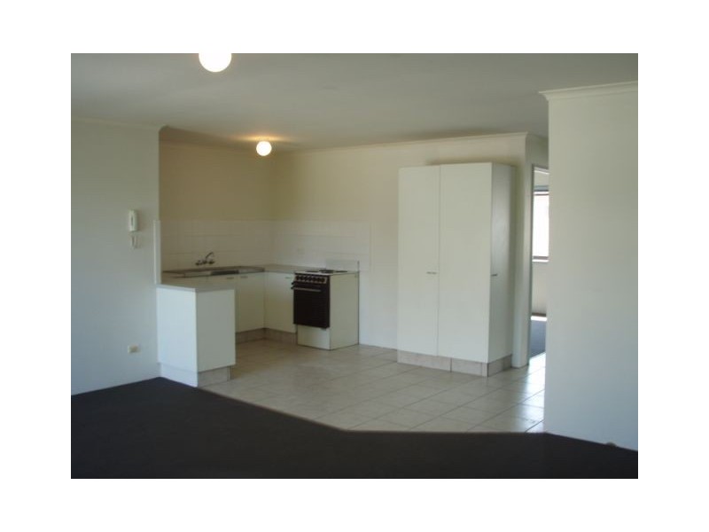 16/9 Bradford Street, Labrador QLD 4215