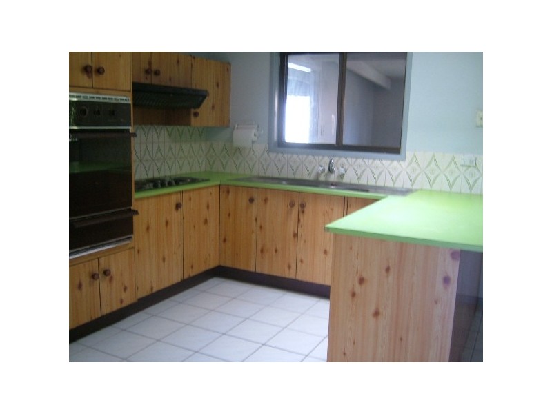 29 Kidd Street, Robertson QLD 4109