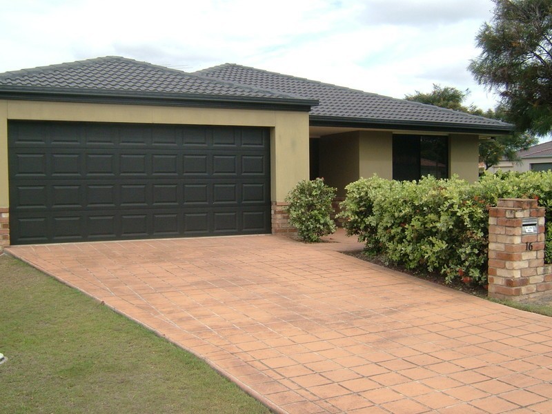 16 Tathra Street, Parkinson QLD 4115