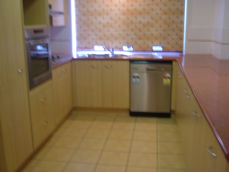 16 Tathra Street, Parkinson QLD 4115