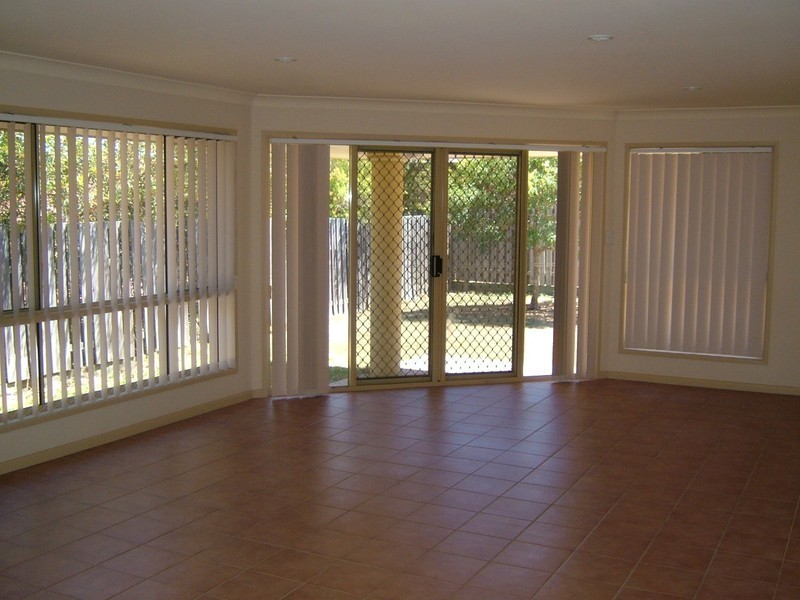 8 Lima Court, Underwood QLD 4119