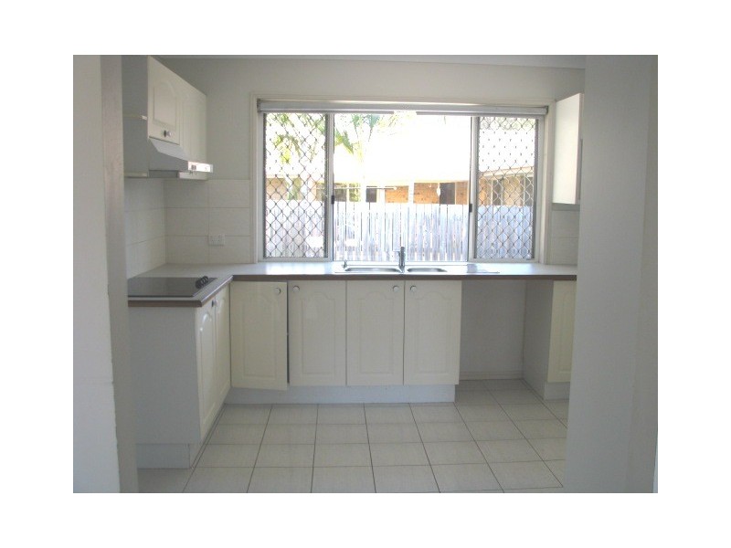 4 Cleveland Place, Stretton QLD 4116