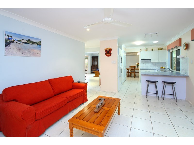 35 Cliftonville Place, Redland Bay QLD 4165