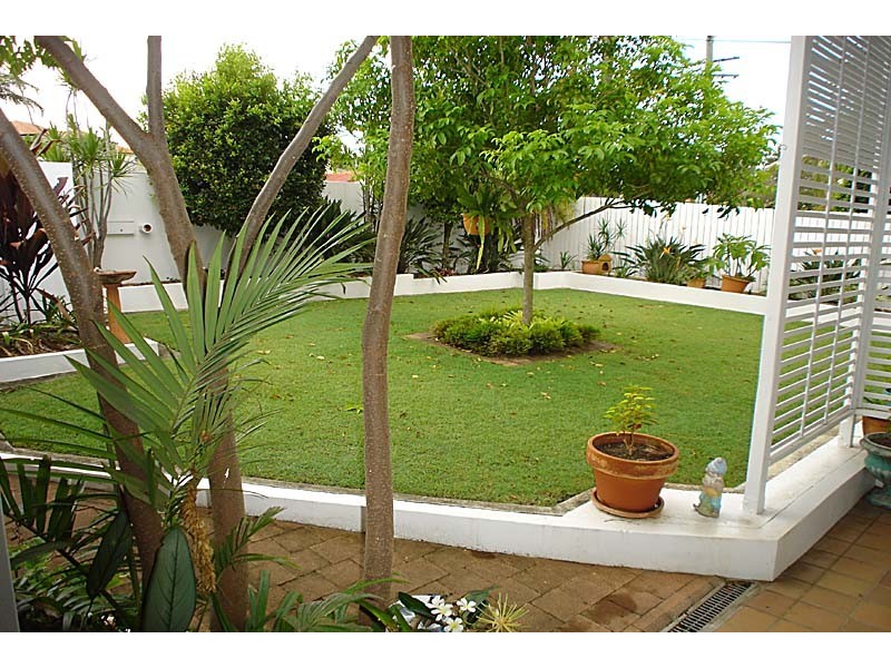 4 Saffron St, Robertson QLD 4109