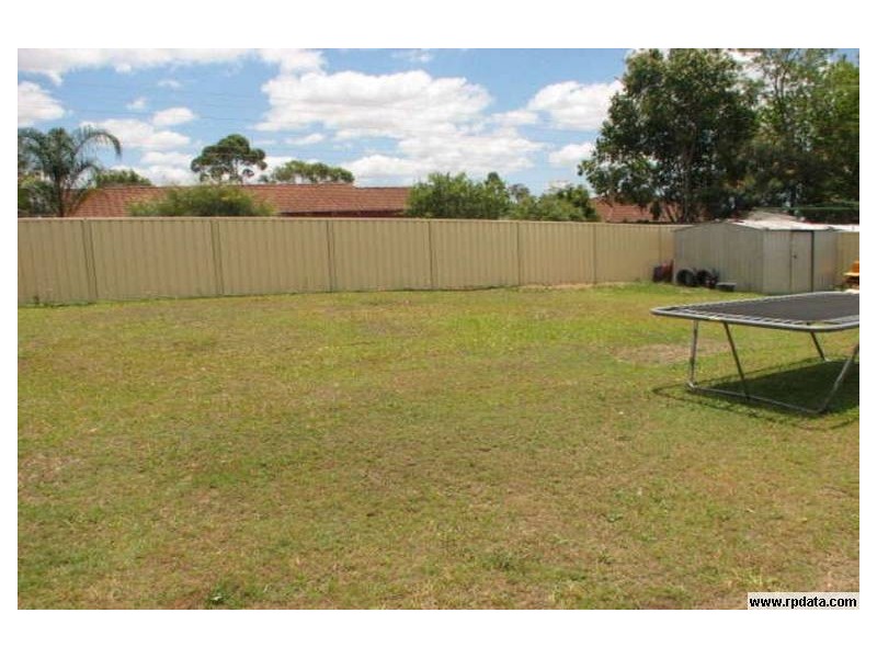 8 Curzon Street, Browns Plains QLD 4118