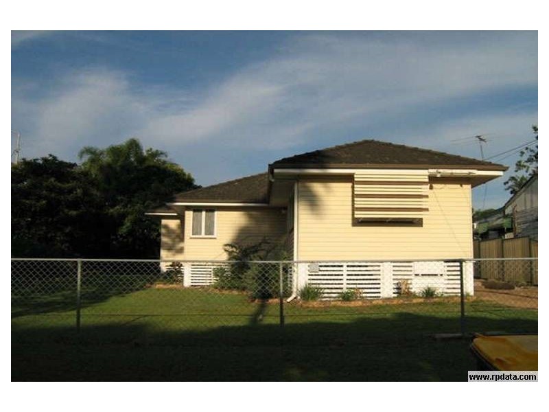 977 Boundary Road, Coopers Plains QLD 4108