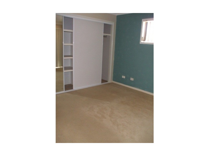 12 Yorkshire Place, Stretton QLD 4116