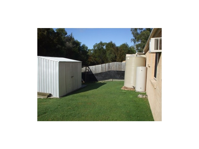 12 Yorkshire Place, Stretton QLD 4116