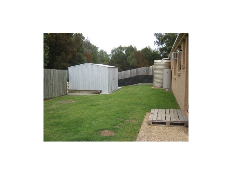 12 Yorkshire Place, Stretton QLD 4116