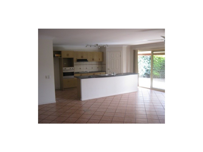 12 Glenroy Place, Parkinson QLD 4115