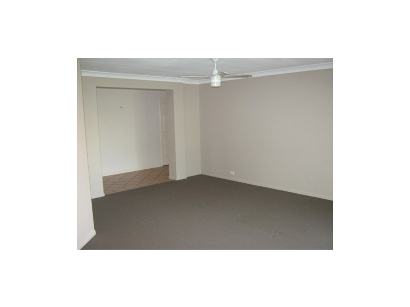 12 Glenroy Place, Parkinson QLD 4115