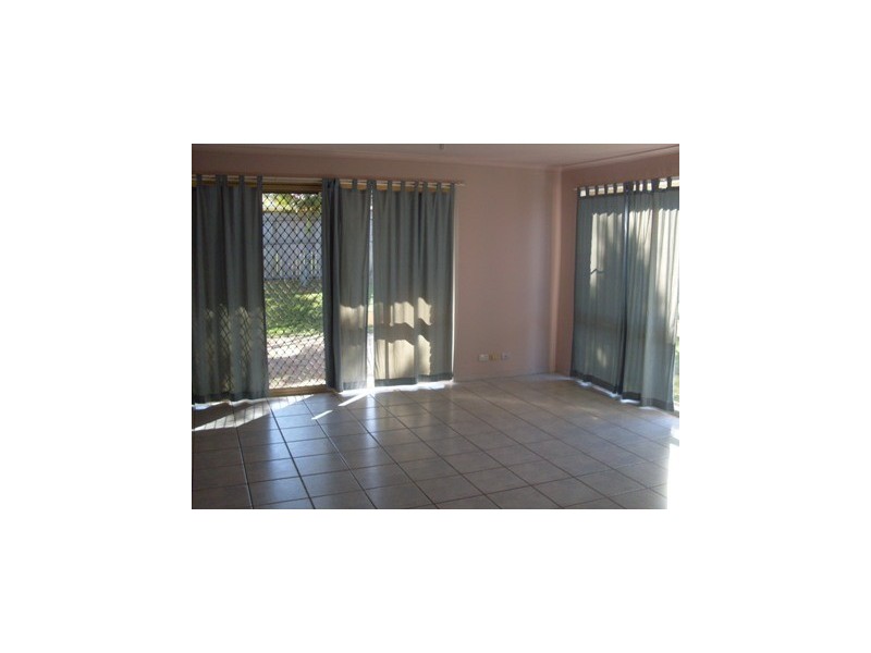 10 Cactus St, Eight Mile Plains QLD 4113