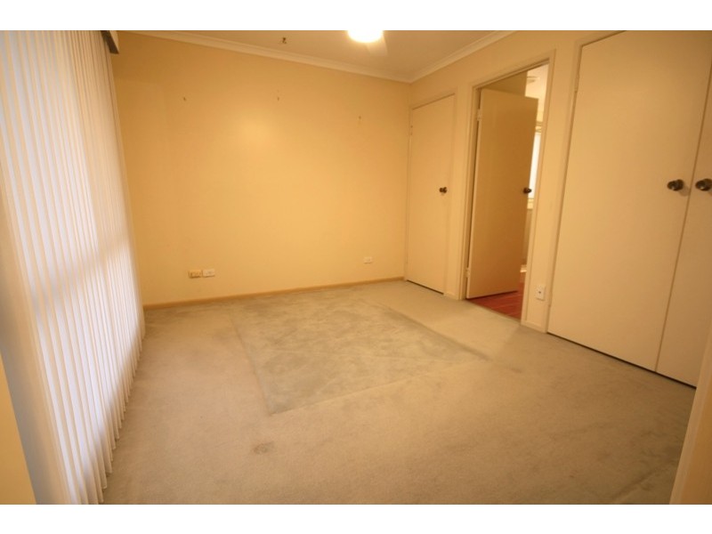 17 Helmet St, Hillcrest QLD 4118