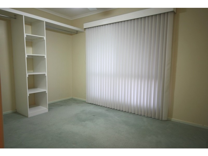 17 Helmet St, Hillcrest QLD 4118