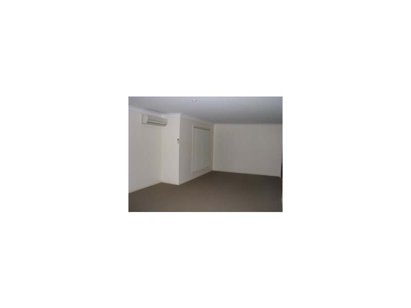 12 Apsley Crescent, Parkinson QLD 4115