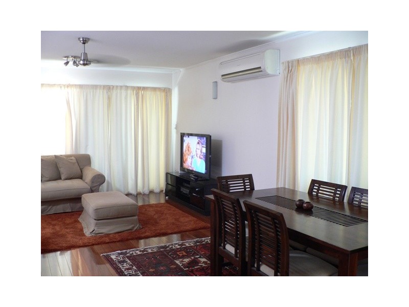 14 PARKWAY ST, Macgregor QLD 4109