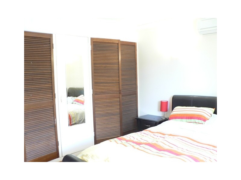 14 PARKWAY ST, Macgregor QLD 4109