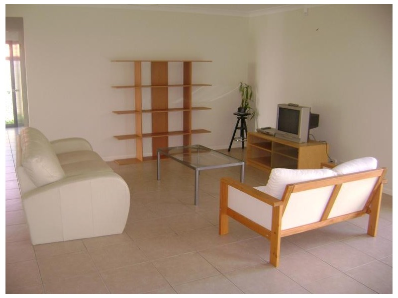 6 Ashbourne Ave, Goodna QLD 4300