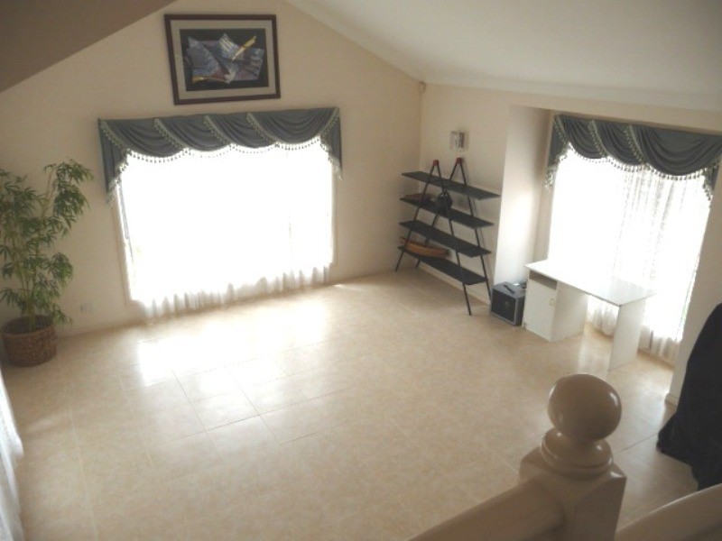 5 Goold Close, Robertson QLD 4109