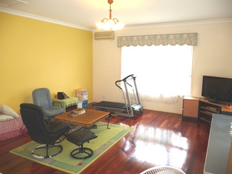 5 Goold Close, Robertson QLD 4109