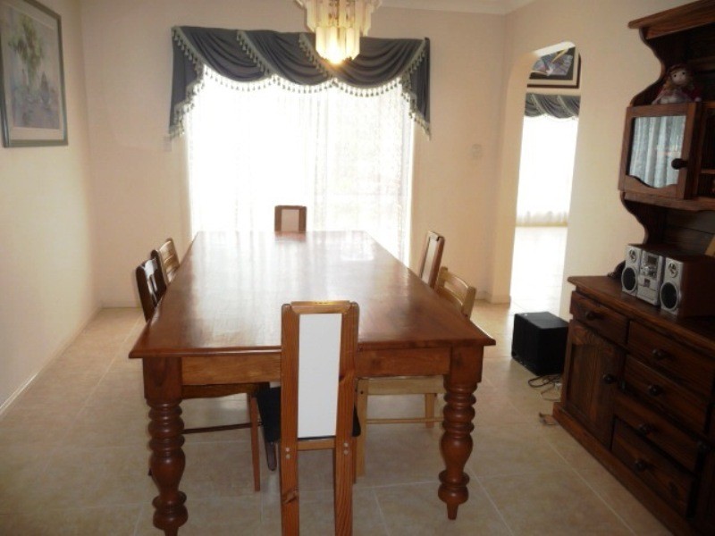 5 Goold Close, Robertson QLD 4109