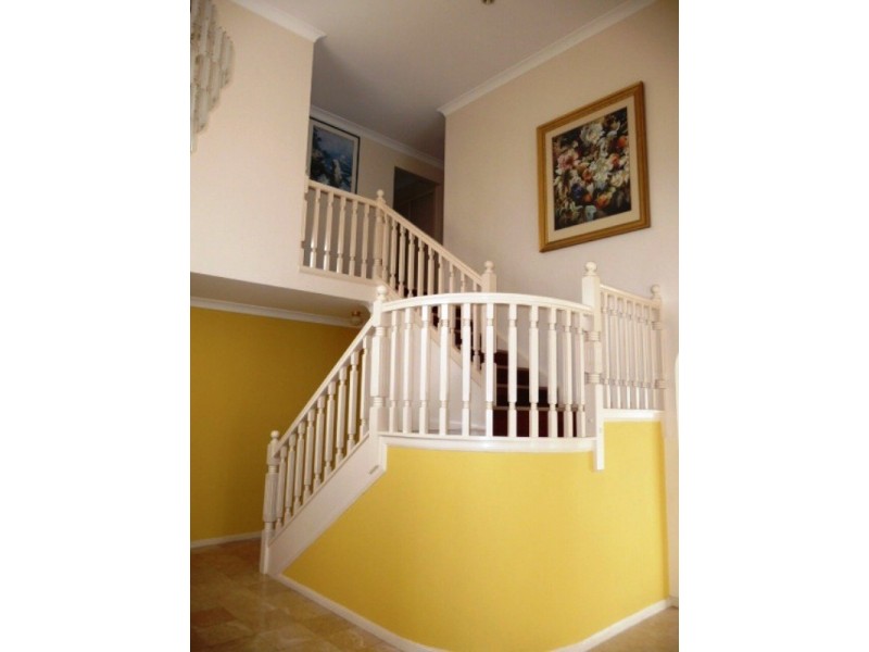 5 Goold Close, Robertson QLD 4109