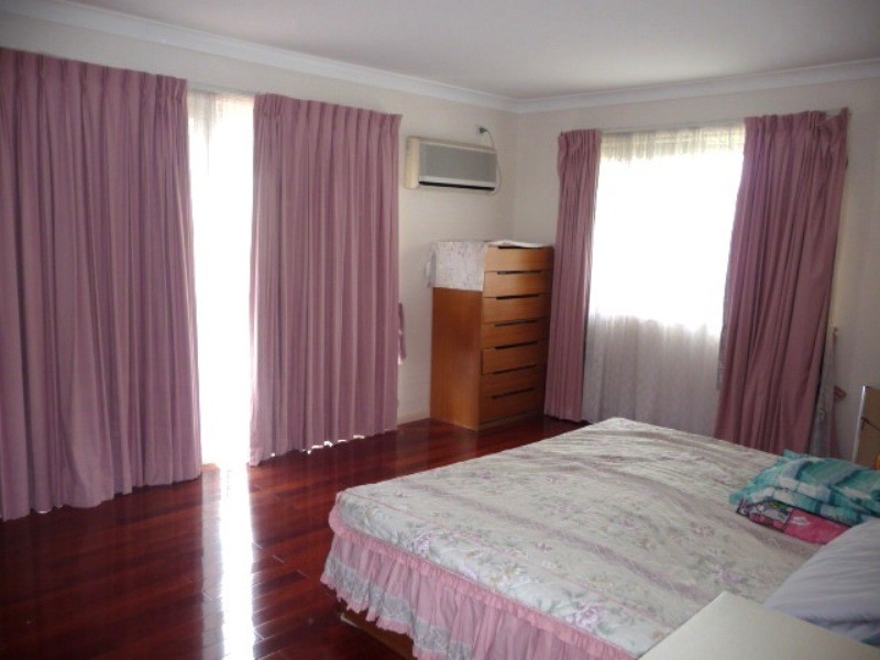 5 Goold Close, Robertson QLD 4109