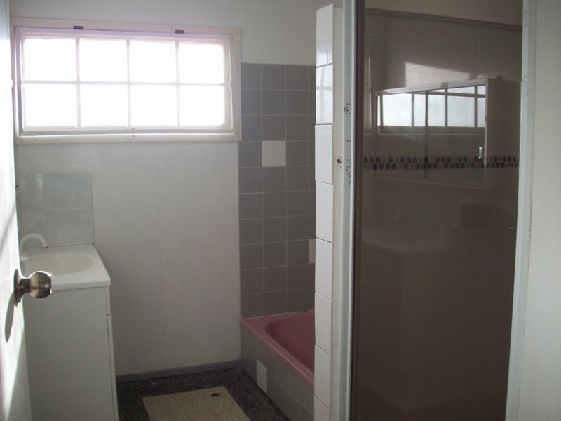 22 NYLETA ST, Coopers Plains QLD 4108