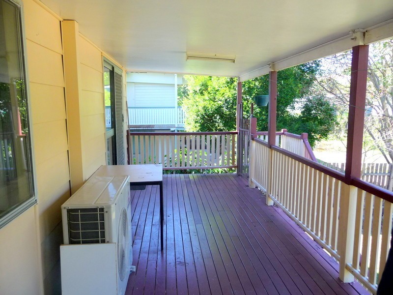 39 MIDDLE ST, Coopers Plains QLD 4108