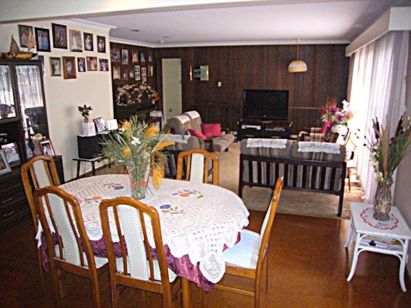 11 Rothon Drive, Rochedale South QLD 4123