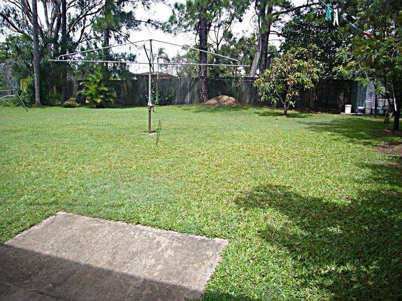 11 Rothon Drive, Rochedale South QLD 4123