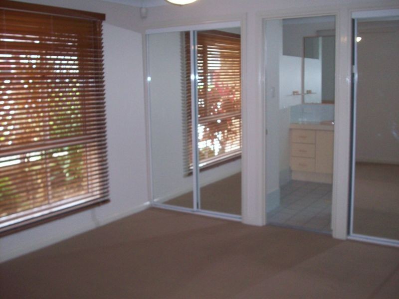 61 Bordeaux Street, Eight Mile Plains QLD 4113