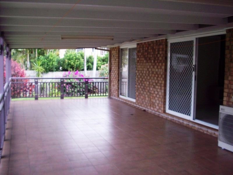 61 Bordeaux Street, Eight Mile Plains QLD 4113